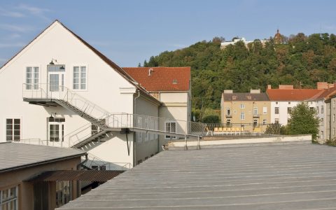 LENDLOFT Sonnendeck mit Schlossberg